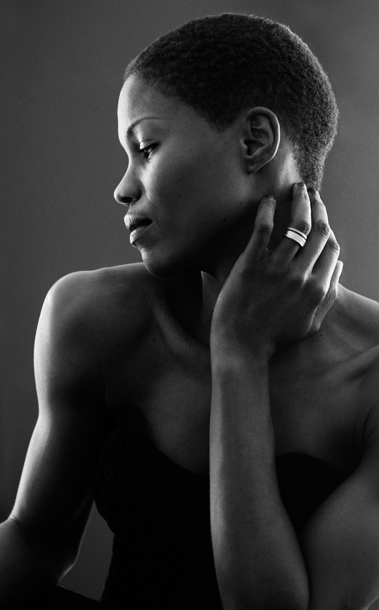 Black and white prtrait of woman in profile
